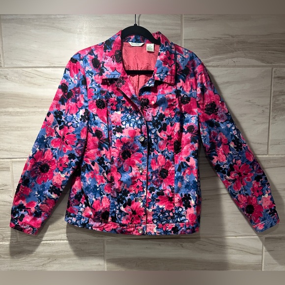 Laura Ashley Jackets & Blazers - Laura Ashley Pink Blue
Watercolor Floral Blazer W/Rhinestone
Buttons Size Large